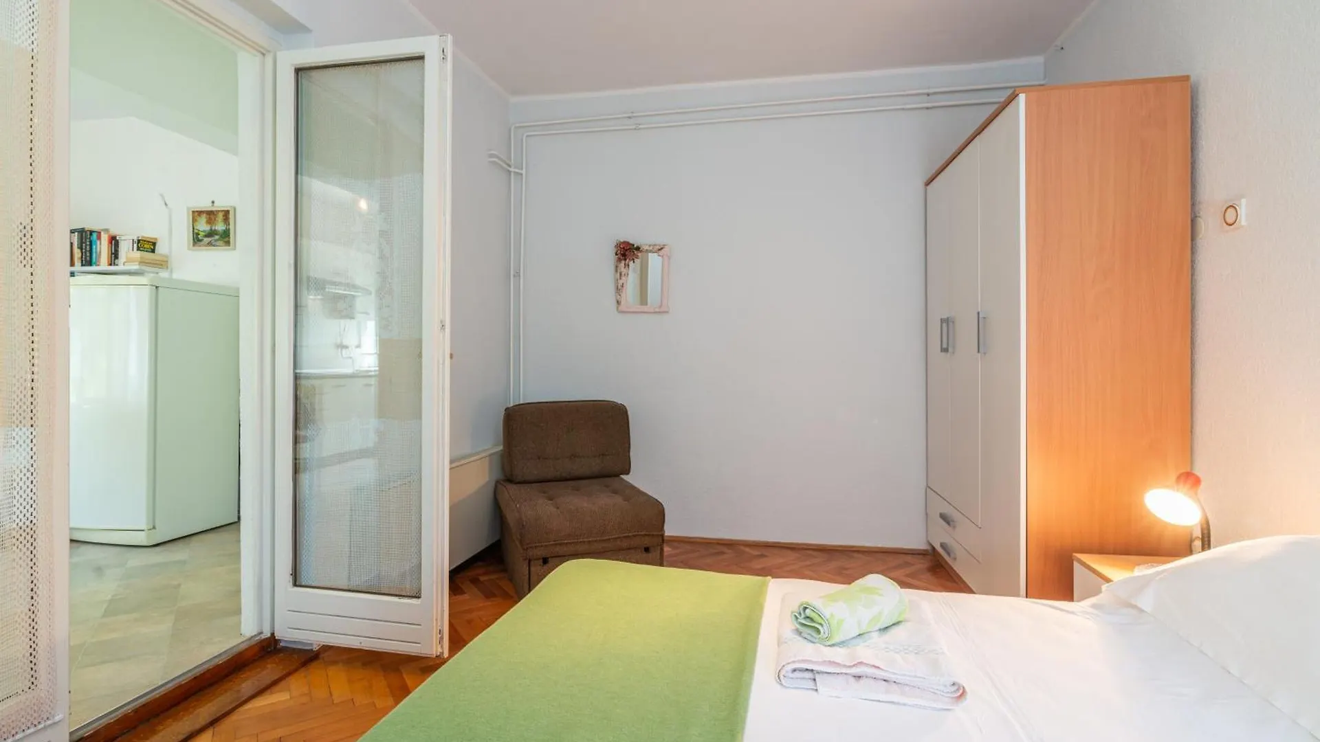 Apartments And Rooms With Parking Space Jurandvor, Krk - 23362 0*, Jurandvor Kroatien