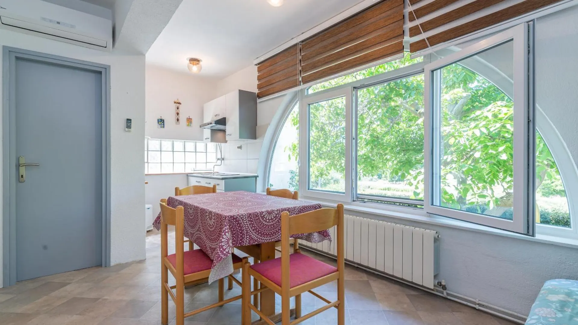 Apartments And Rooms With Parking Space Jurandvor, Krk - 23362 קרואטיה